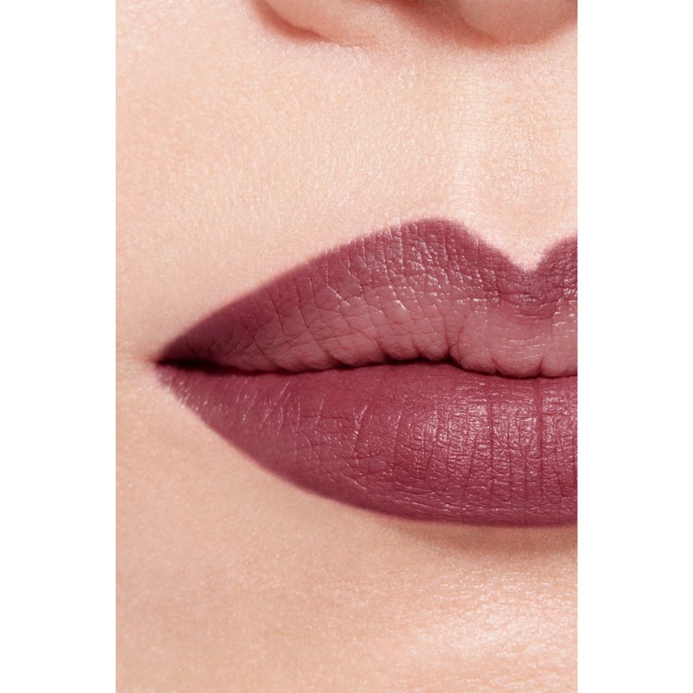L&Aacute;PIZ CONTORNO DE LABIOS DE LARGA DURACI&Oacute;N